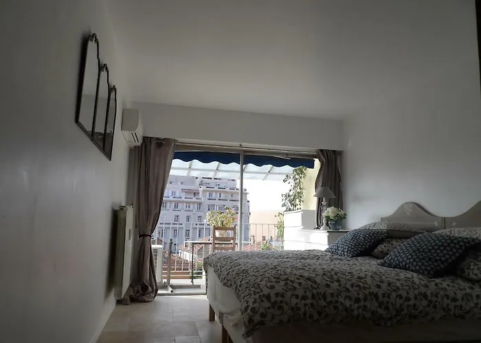 Les Jacinthes Apartment